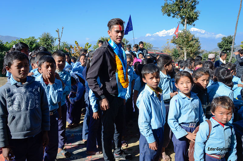 Gorkha, escuela